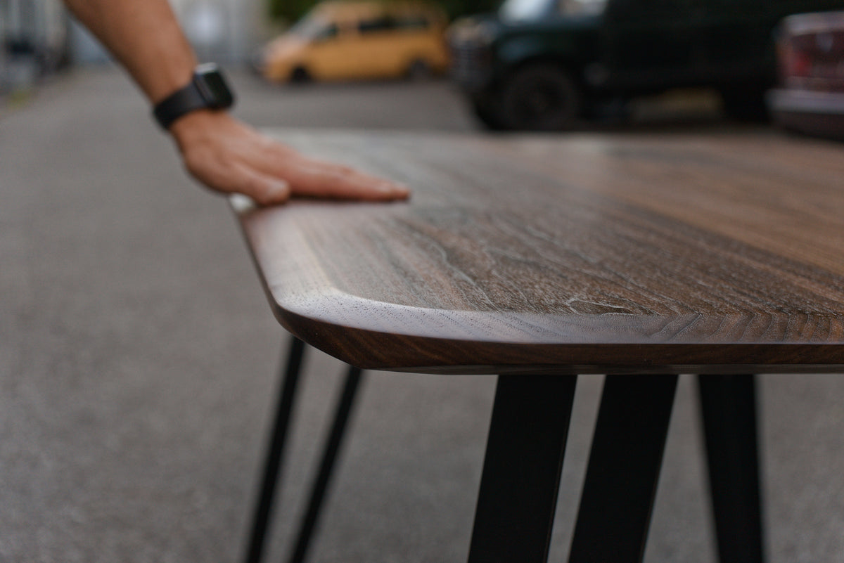 Desk SF46 — sculptural form detail