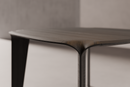 Dining Table Quadra — sculptural form detail